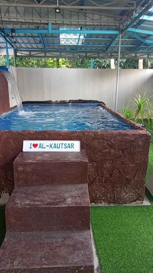 Al-kautsar 3br Kid's Pool Aircond & Wi-fi Holiday home Kota Bharu