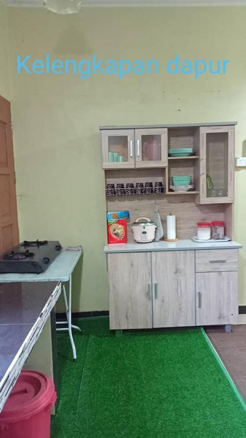 Holiday home Al-kautsar 3br Kid's Pool Aircond & Wi-fi Kota Bharu