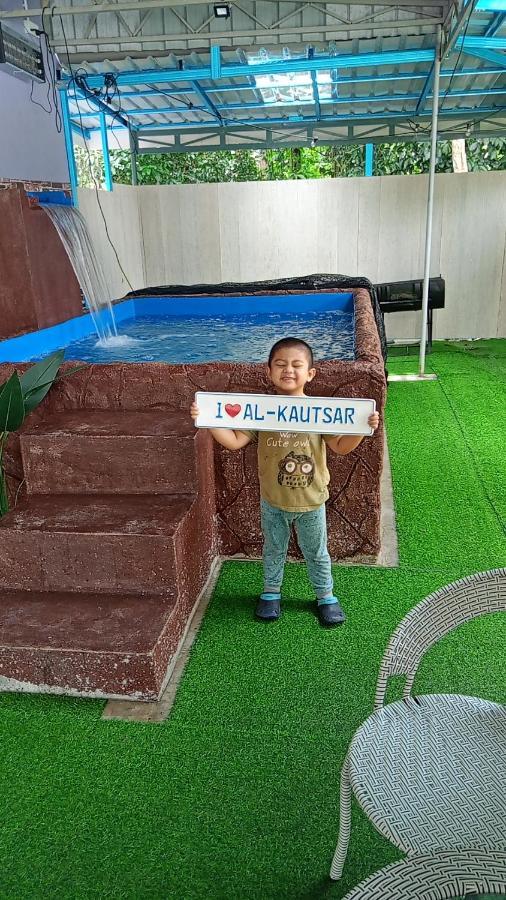 Al-kautsar 3br Kid's Pool Aircond & Wi-fi Holiday home Kota Bharu